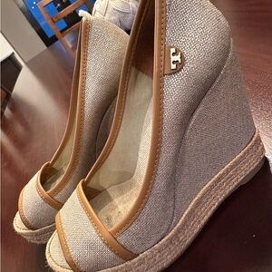 Tory Burch Beige and Tan Wedges